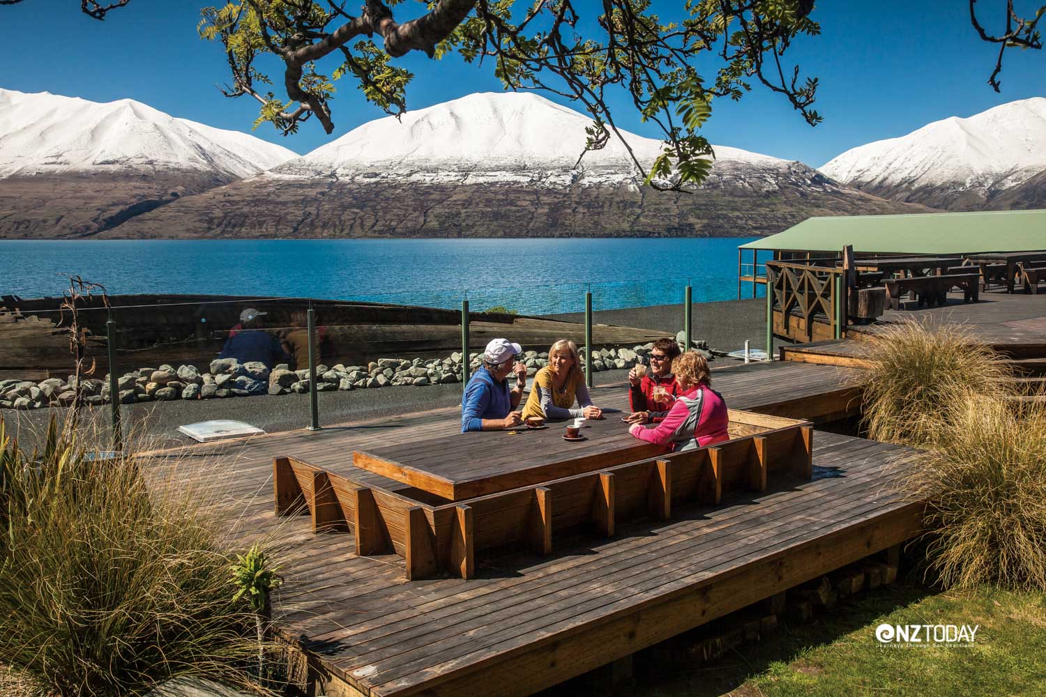 Lake Ohau Lodge, an ideal location for lunch and taking in the spectacular views